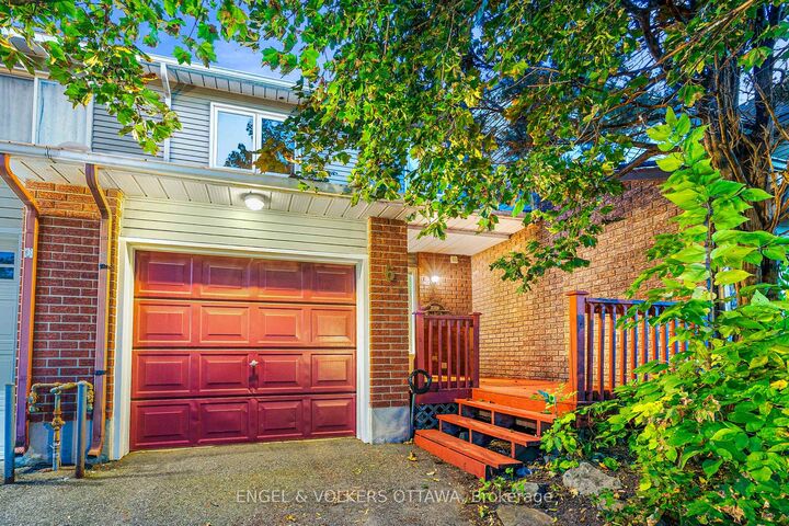 Property Photo:  6 Bridgewater Terrace  ON K2J 3G8 