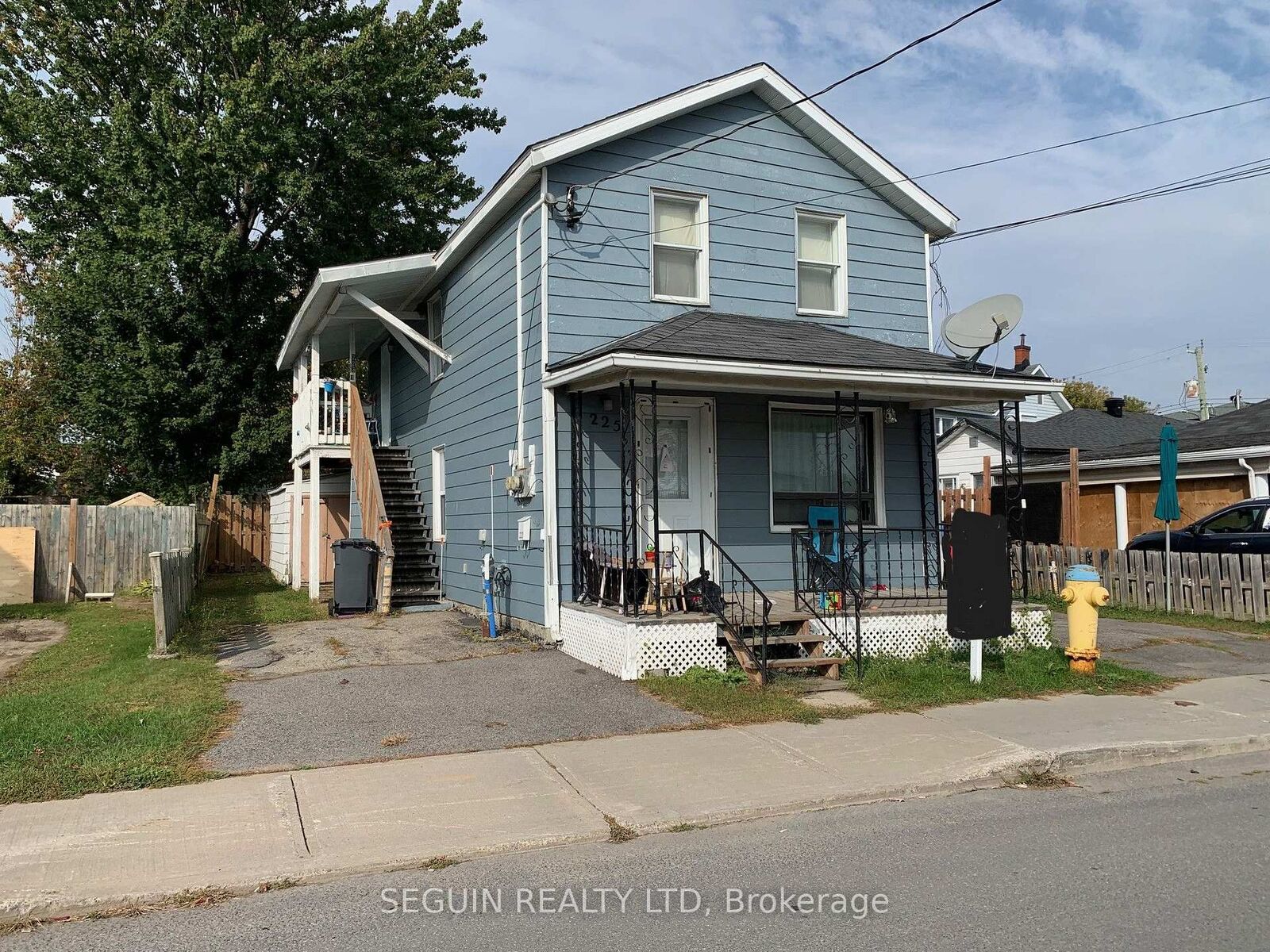 Photo de la propriété:  223-225 Higginson Street  ON K6A 1G6 