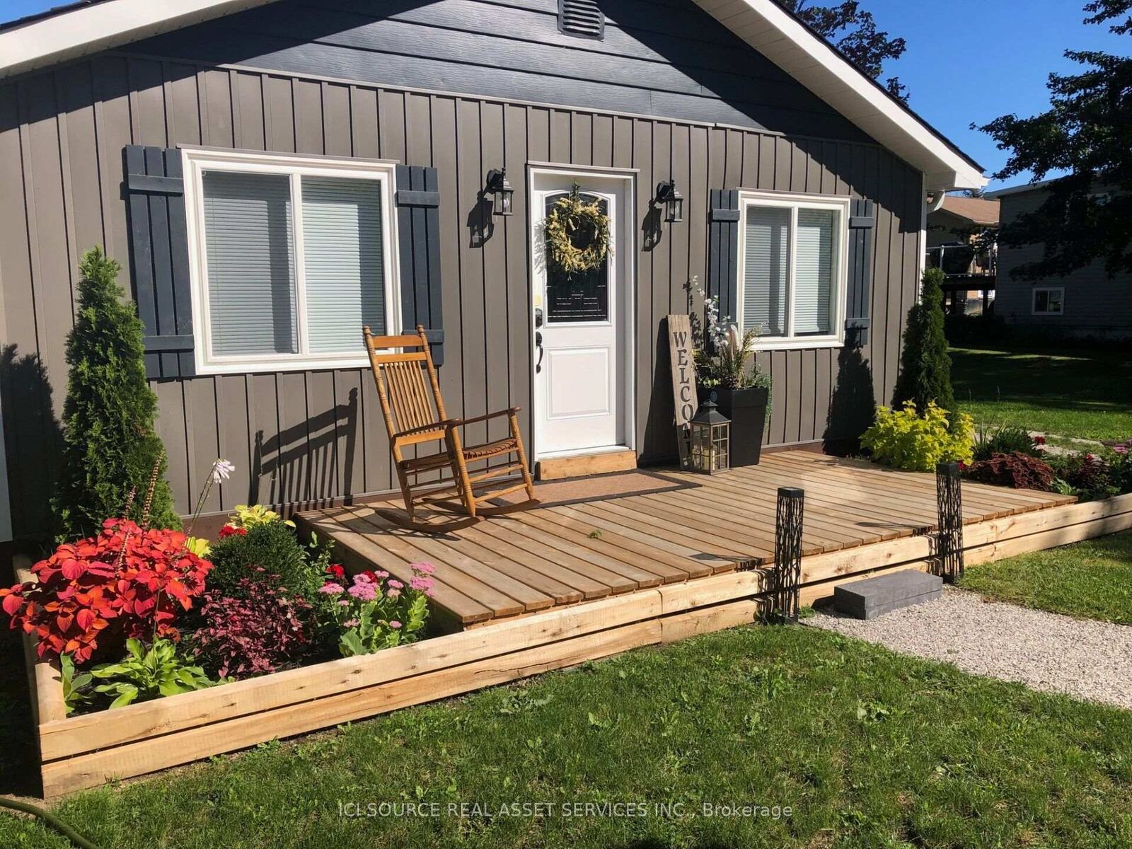 Property Photo:  4089 Glen Cedar Drive  ON L3V 0S2 