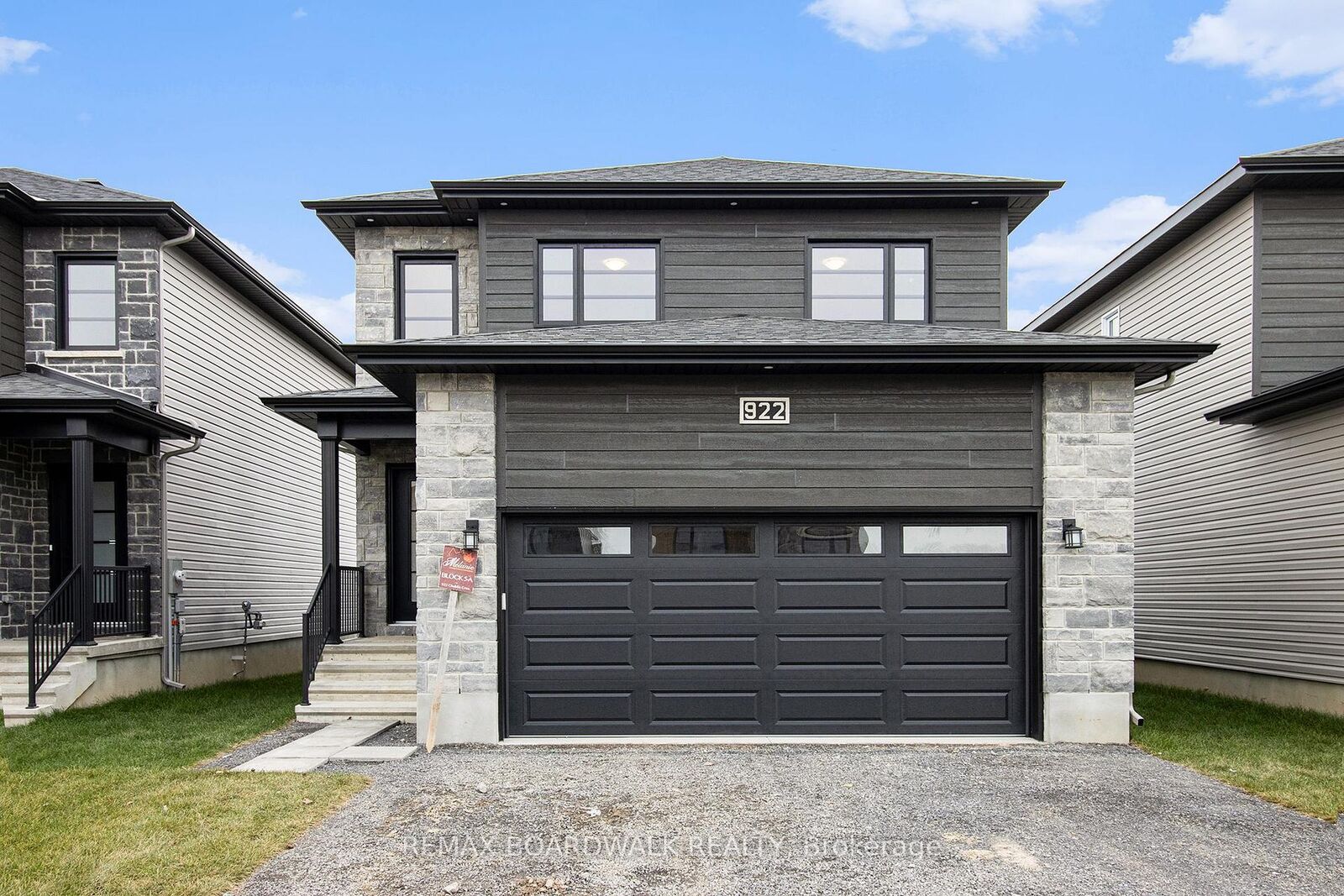 Photo de la propriété:  1194 Montblanc Crescent  ON K0A 1W0 