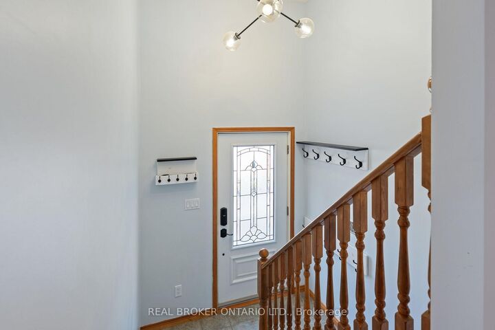Property Photo:  31 Beckett Boulevard  ON N4G 5N2 