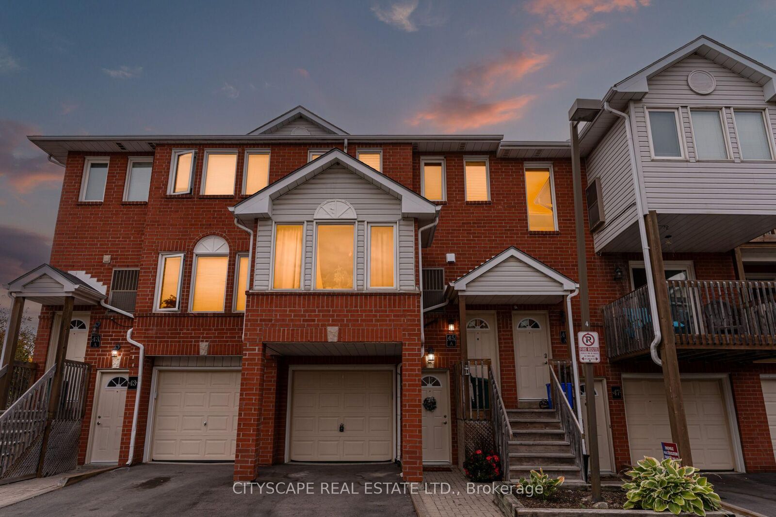 Property Photo:  45 Wylie Circle 69  ON L7G 5M1 