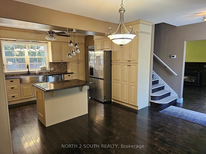 Property Photo:  326 Erie Avenue  ON N3S 2H8 