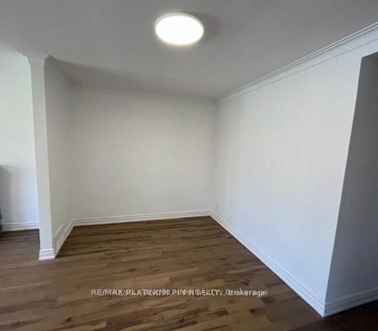 Photo de la propriété:  293 Ellerslie Avenue  ON M2R 1B6 