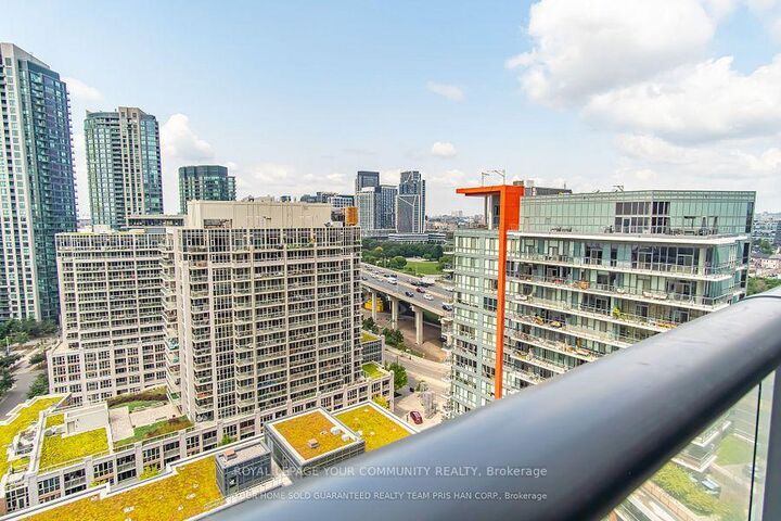 Property Photo:  38 Iannuzzi Street 2003  ON M5V 0S2 