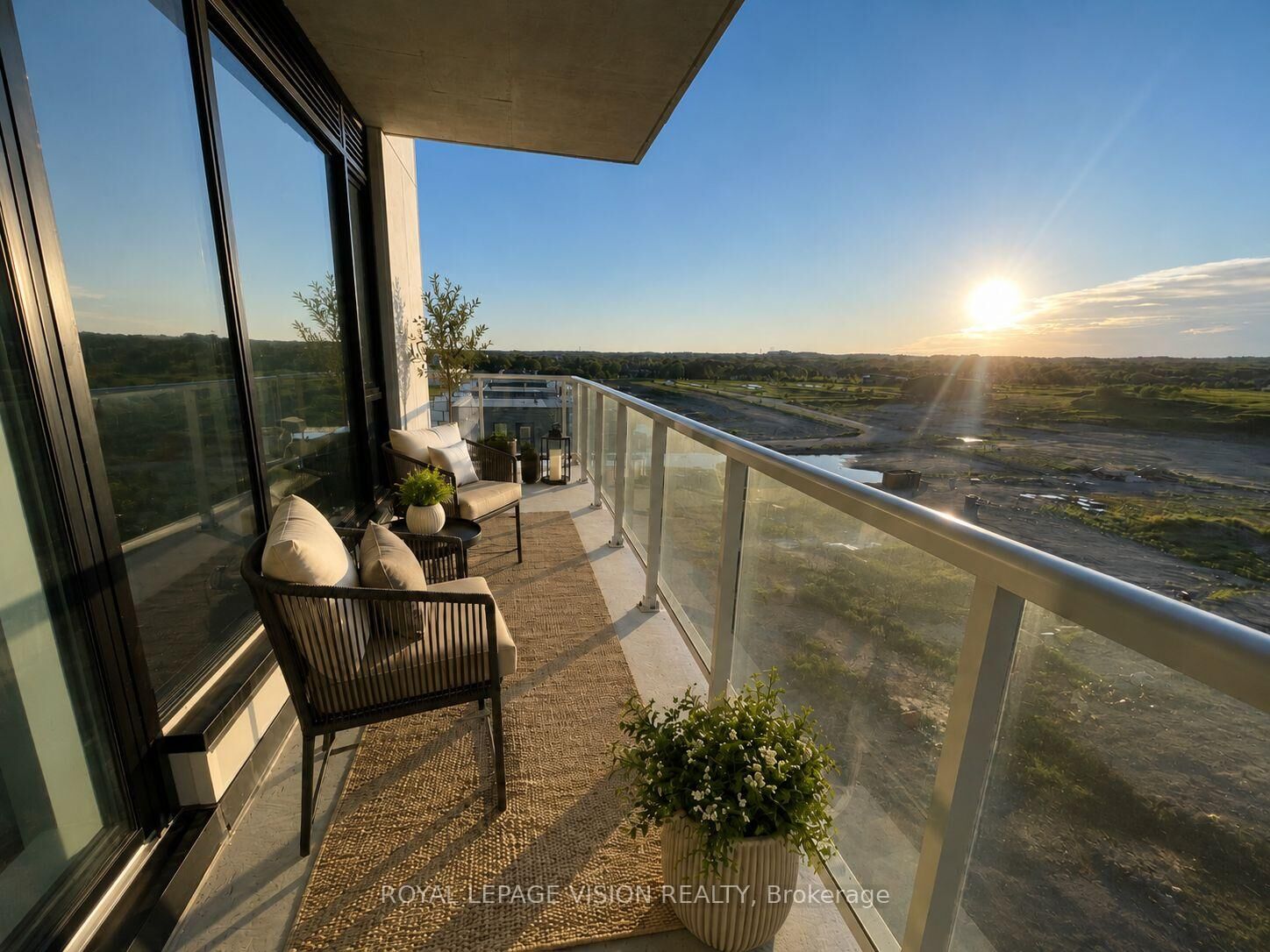 Property Photo:  2 David Eyer Road 625  ON L4S 0N6 