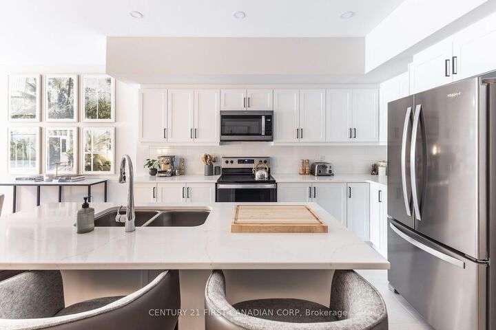 Property Photo: 230 North Centre Road 313 ON N5X 0P9