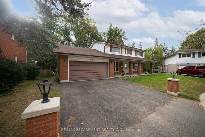 Property Photo:  24 Japonica Crescent  ON N3R 1N6 