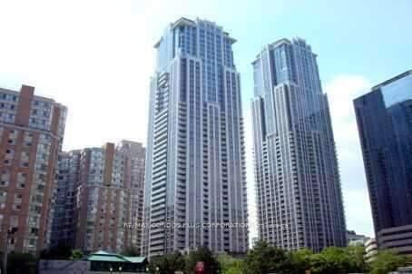 Property Photo:  763 Bay Street 3904  ON M5G 2R3 