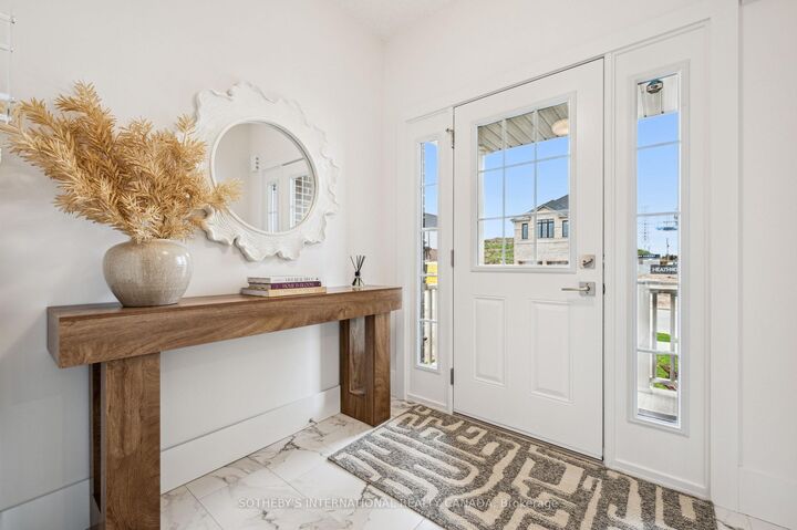 Photo de la propriété:  612 Anton Crescent  ON N2R 0T8 