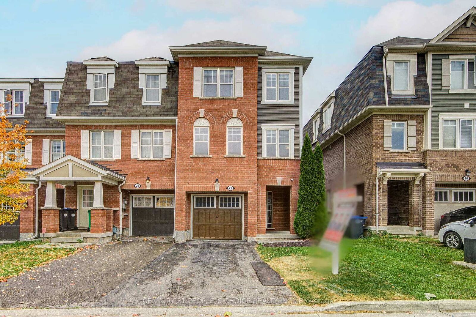 Property Photo: 22 Quillberry Close ON L7A 4N8