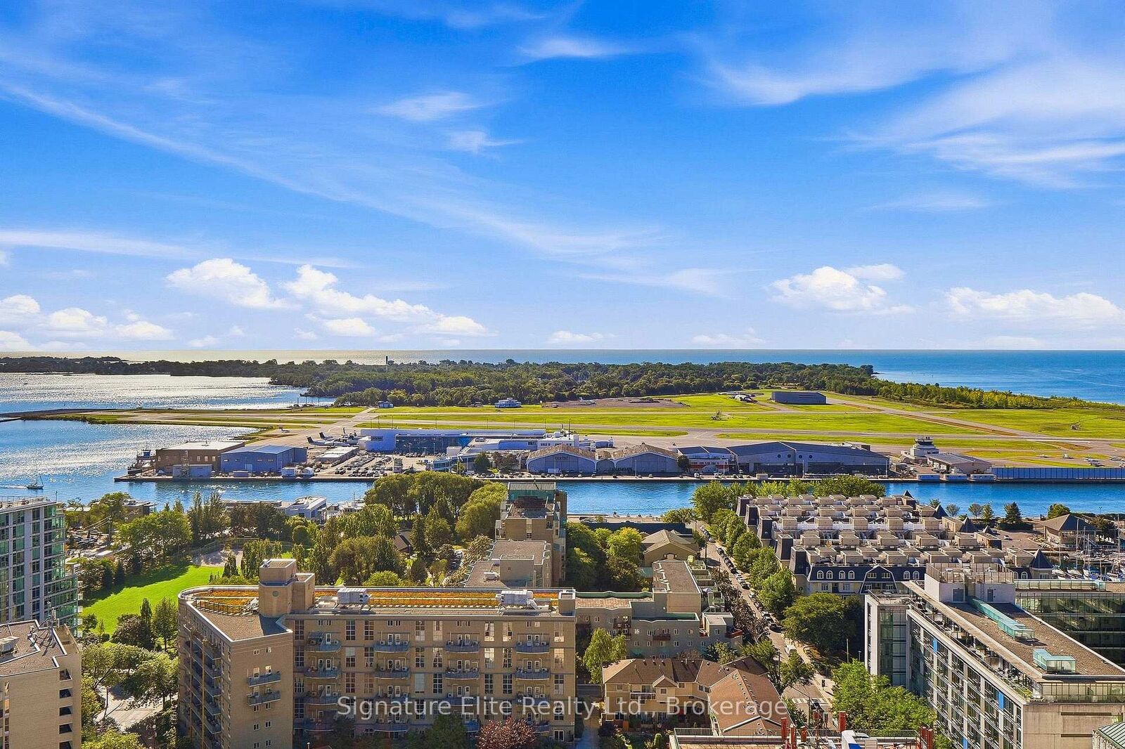 Property Photo:  21 Grand Magazine Street Lph2601  ON M5V 1B5 