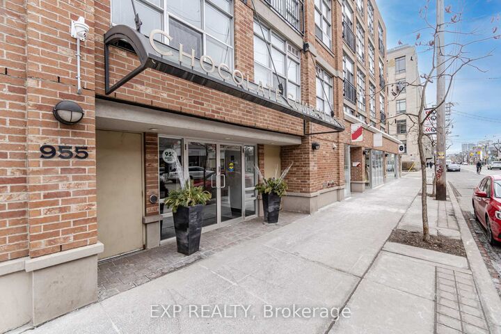 Property Photo:  955 Queen Street W 513  ON M6J 3X5 