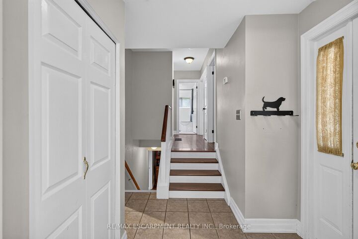 Property Photo:  3 Cumbrian Court  ON L6X 2J7 