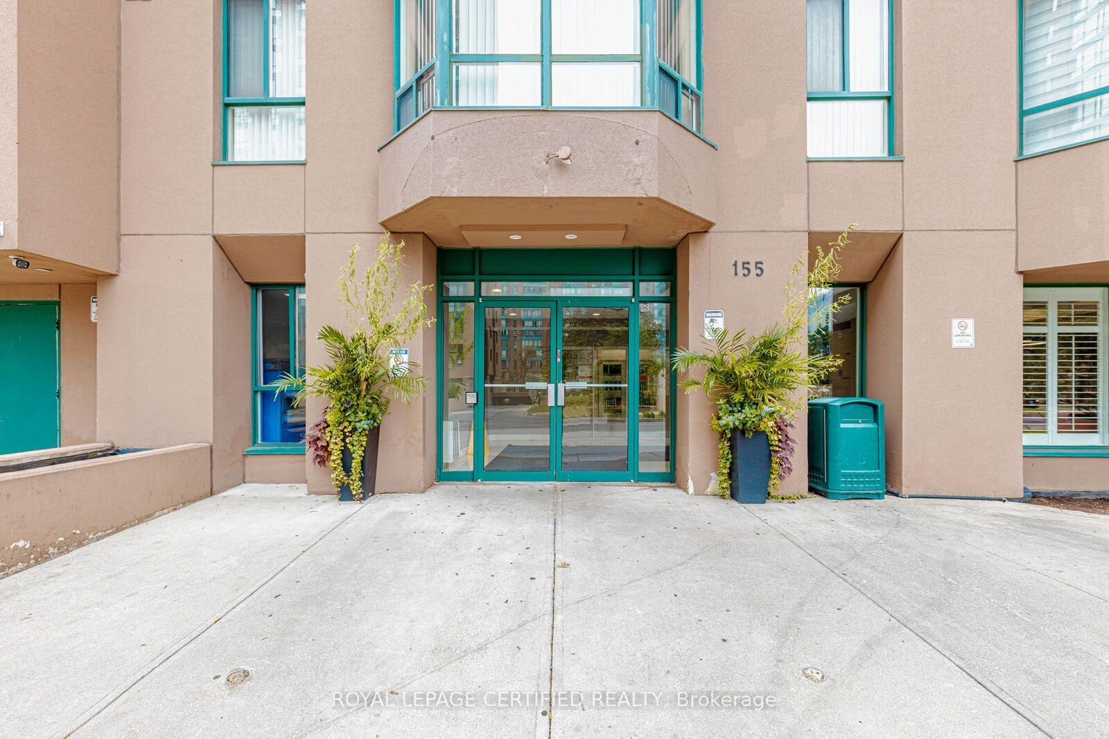 Photo de la propriété:  155 Hillcrest Avenue Ph15  ON L5B 3Z2 