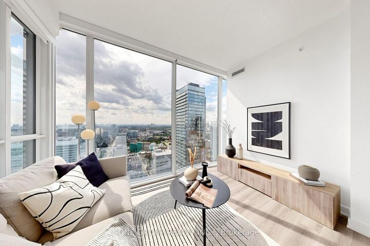 Property Photo:  15 Grenville Street 3403  ON M4Y 0B9 