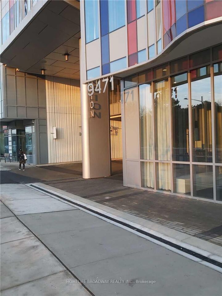 Property Photo:  9471 Yonge Street 738  ON L4C 1V4 
