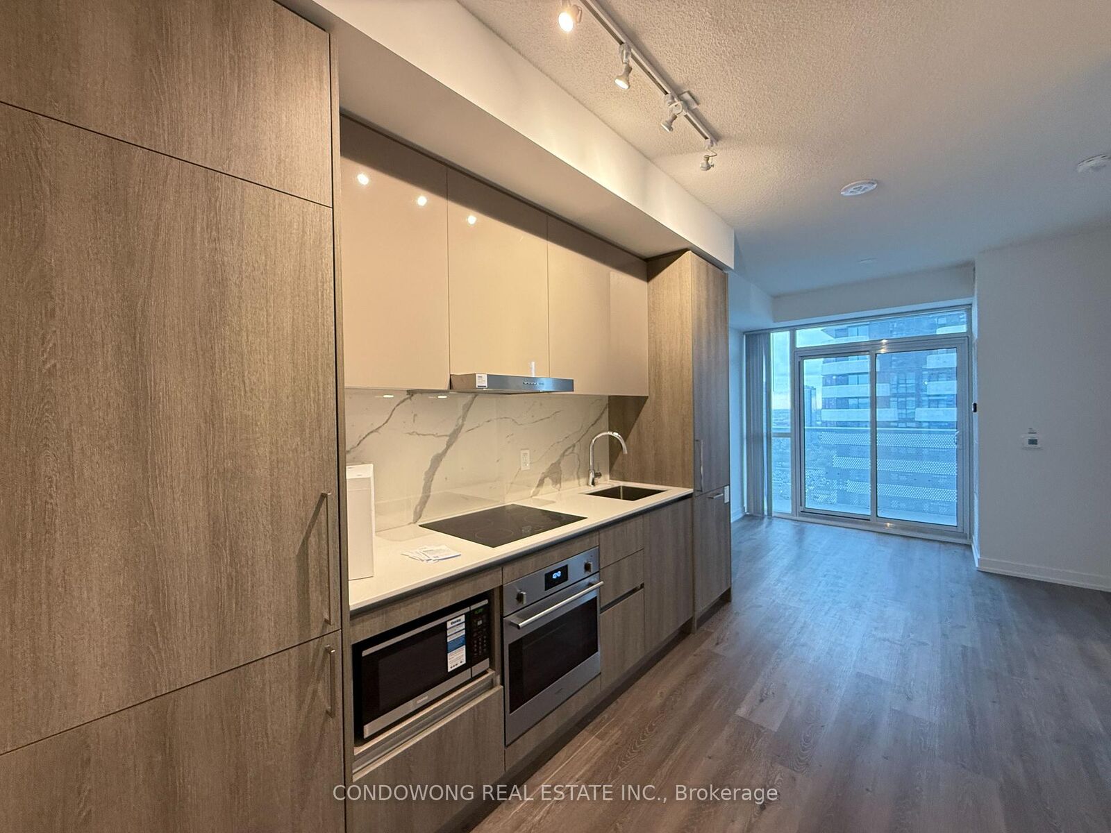 Property Photo:  225 Commerce Street 3115  ON L4K 0R1 