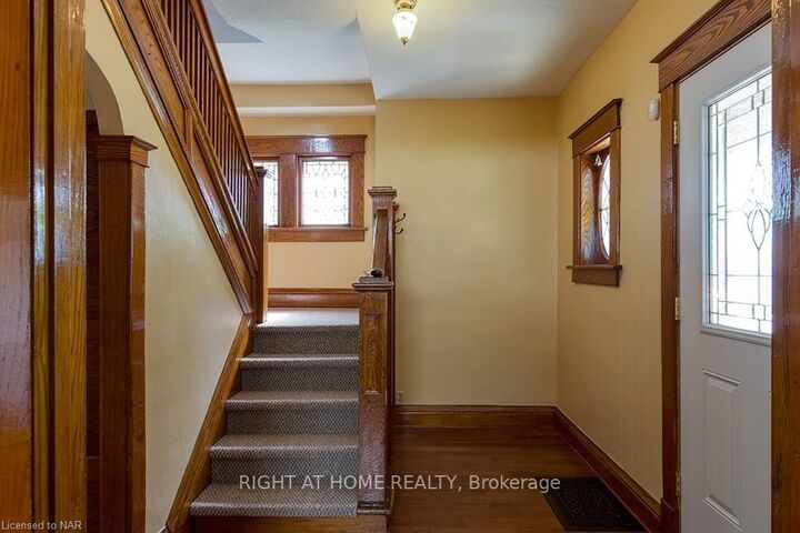 Photo de la propriété:  5266 Heywood Avenue  ON L2E 4V6 