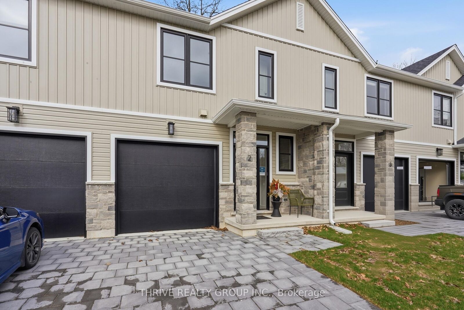 Property Photo:  279 Hill Street 14  ON N5L 0C4 
