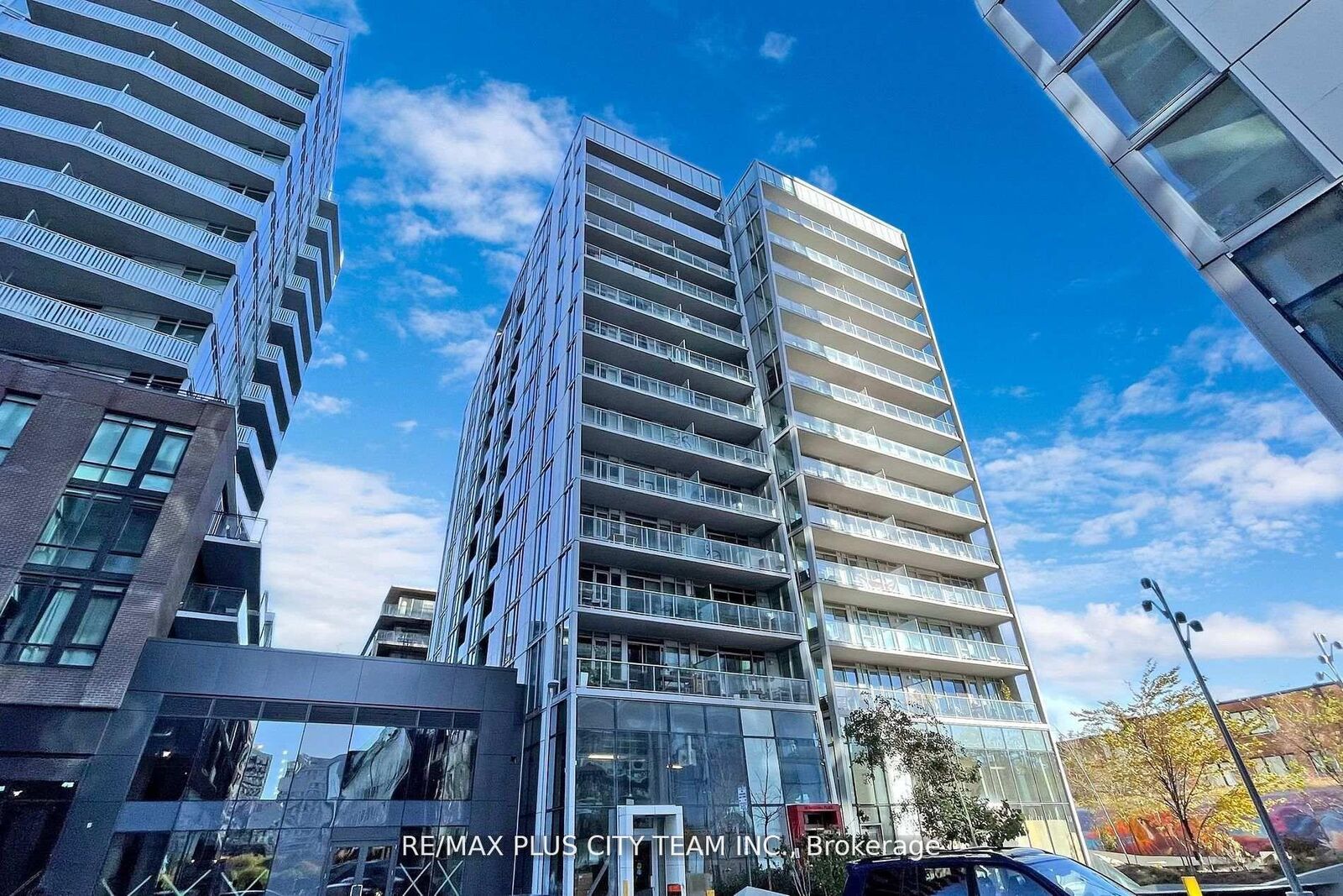 Property Photo:  25 Baseball Place 608  ON M4M 0E7 