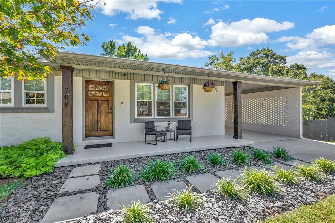 Property Photo:  708 Evelyn Drive  SC 29678 