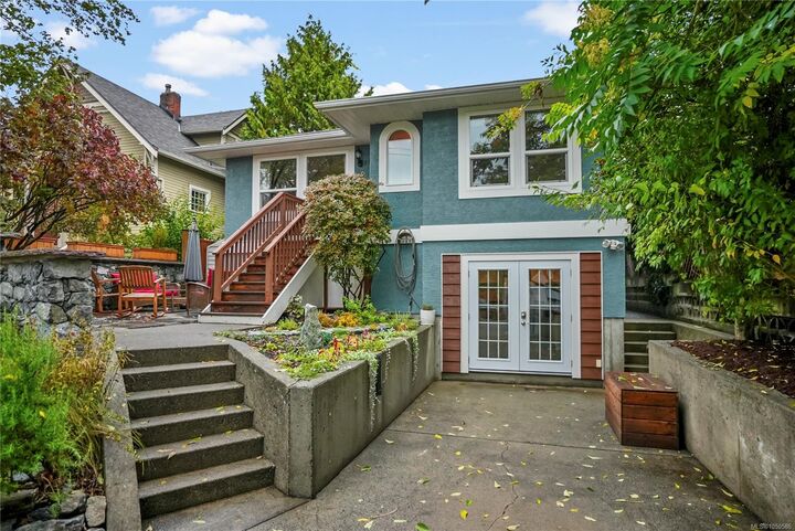 Property Photo:  2539 Cedar Hill Rd  BC V8T 3G8 