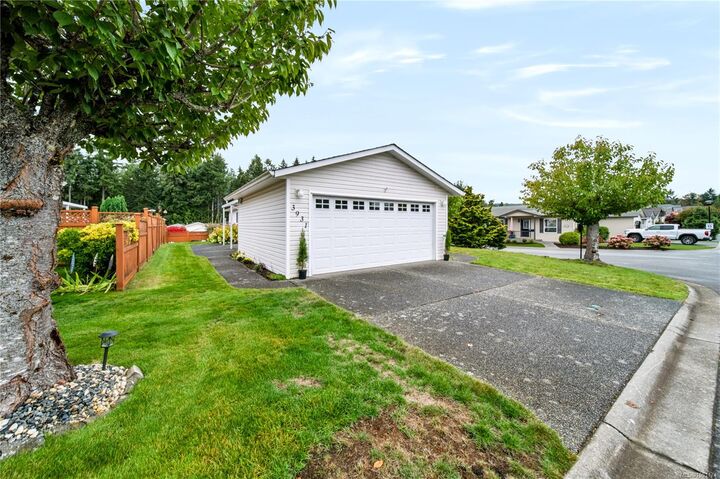 Property Photo: 3931 Excalibur St BC V9T 6B9