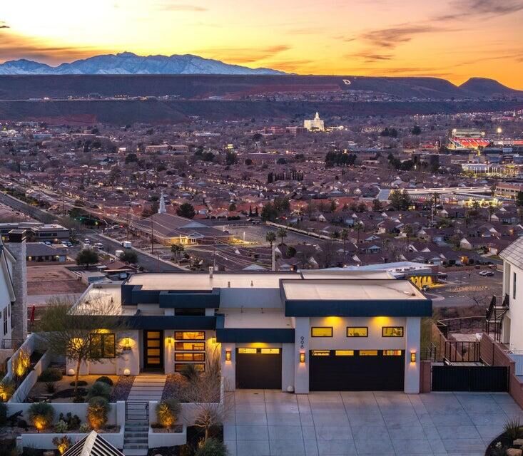 Property Photo: 998 S Willow Breeze Ln UT 84790