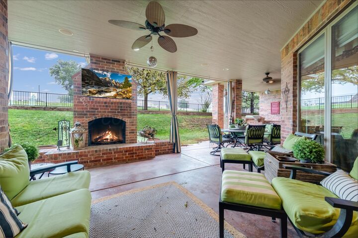 Property Photo:  4301 Fairway Drive  TX 79124-1776 