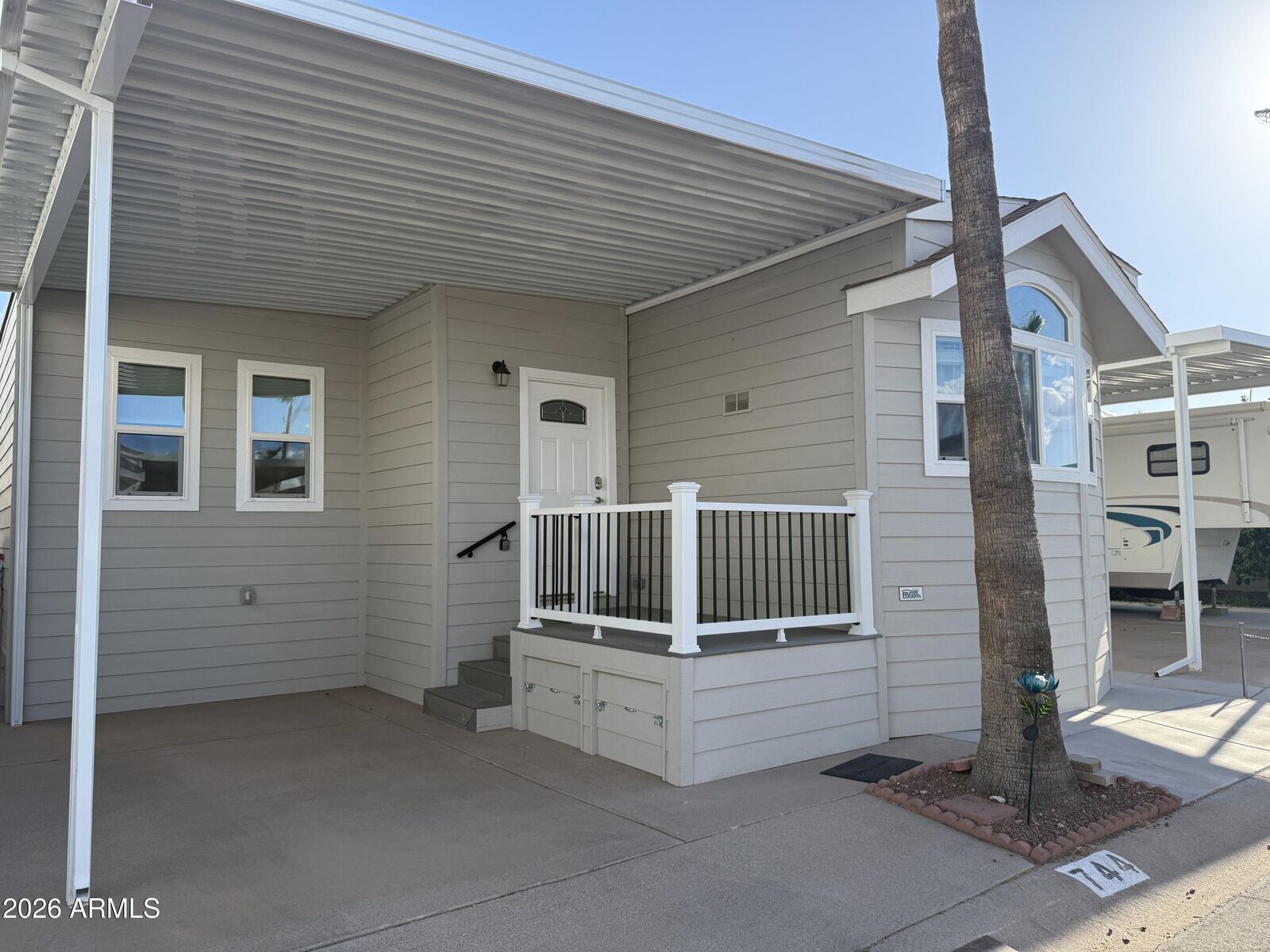 Property Photo:  744 Emerald Drive  AZ 85119 