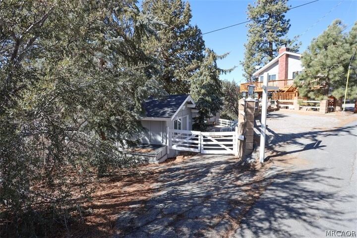 Property Photo: 1010 Brookside Lane CA 92333