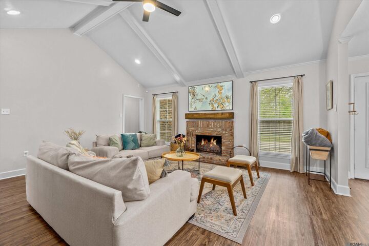 Property Photo: 1311 Tallwood Dr LA 70816