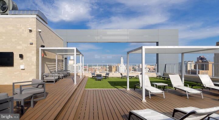 Property Photo:  450 N 18th Street 0318  PA 19130 
