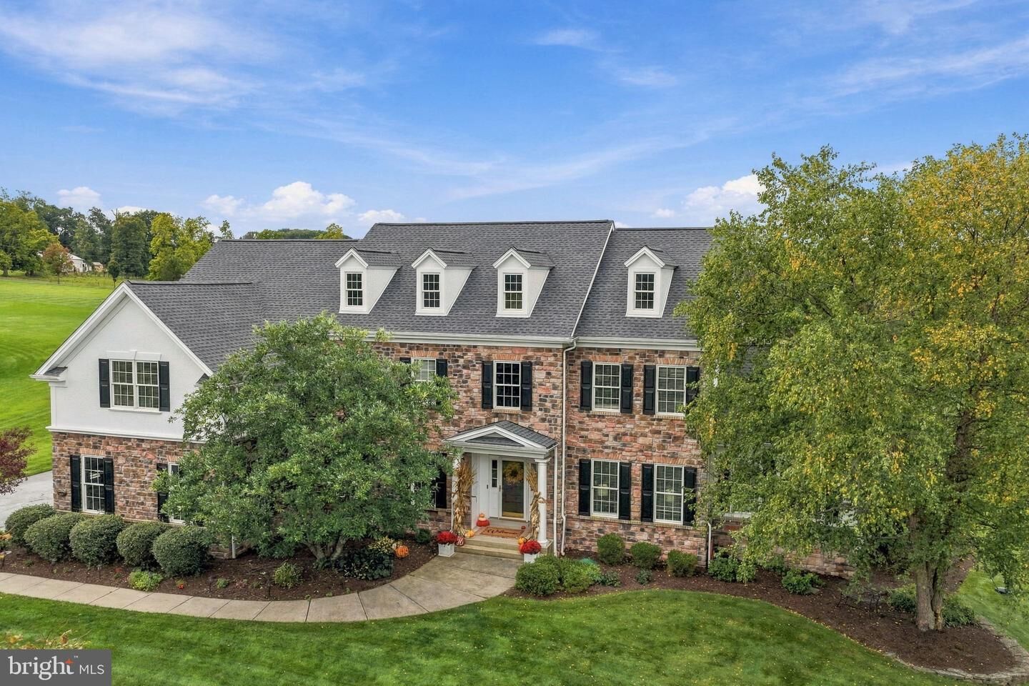 Property Photo:  207 Chandler Way  PA 18944 