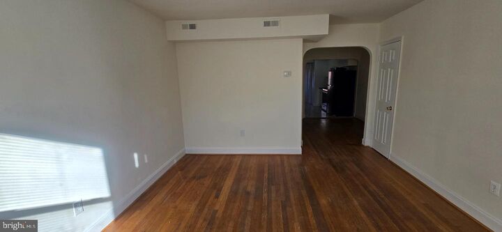 Property Photo:  1516 F Street NE 3  DC 20002 