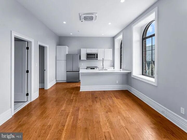 Property Photo:  1100 W Lafayette Avenue 5  MD 21217 