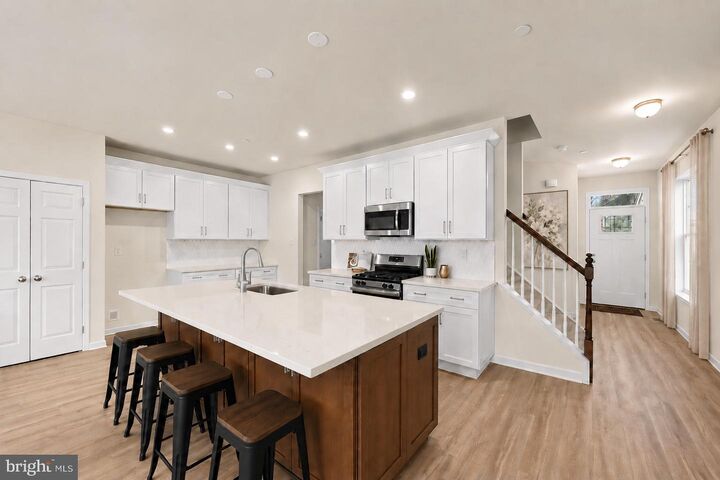 Property Photo:  136 Foragers Lane  PA 19348 