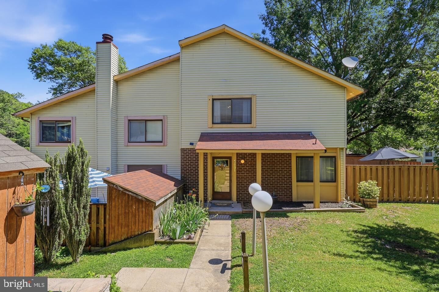 Property Photo:  5691 Summer Oak Way  VA 22015 