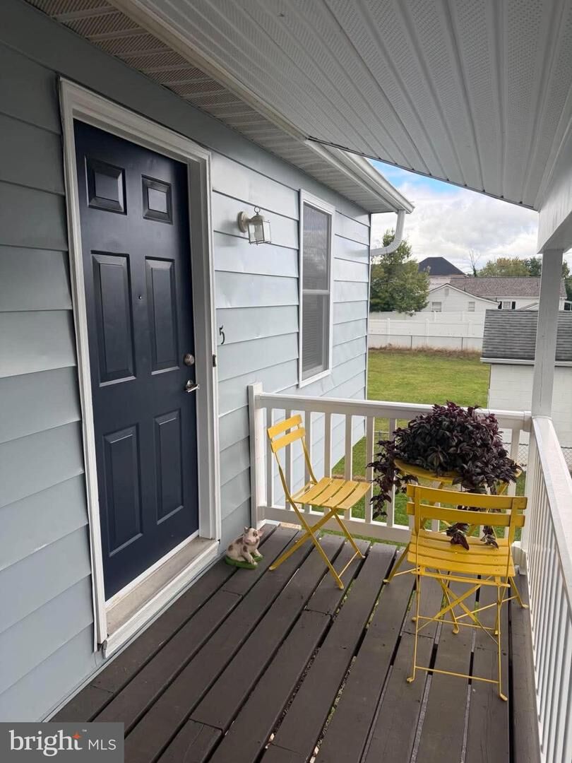 Property Photo:  120 W 4th Avenue 5  WV 25438 