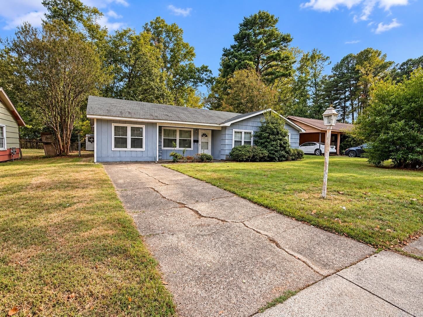 Property Photo:  1529 Center Street  AR 71923 