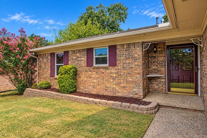 Property Photo: 106 Robin Glen Dr. AR 72120