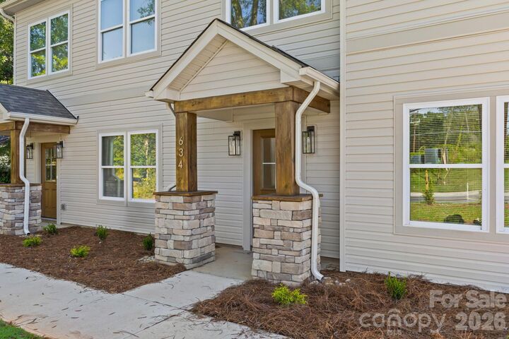 Property Photo:  634 N Modena Street  NC 28054 