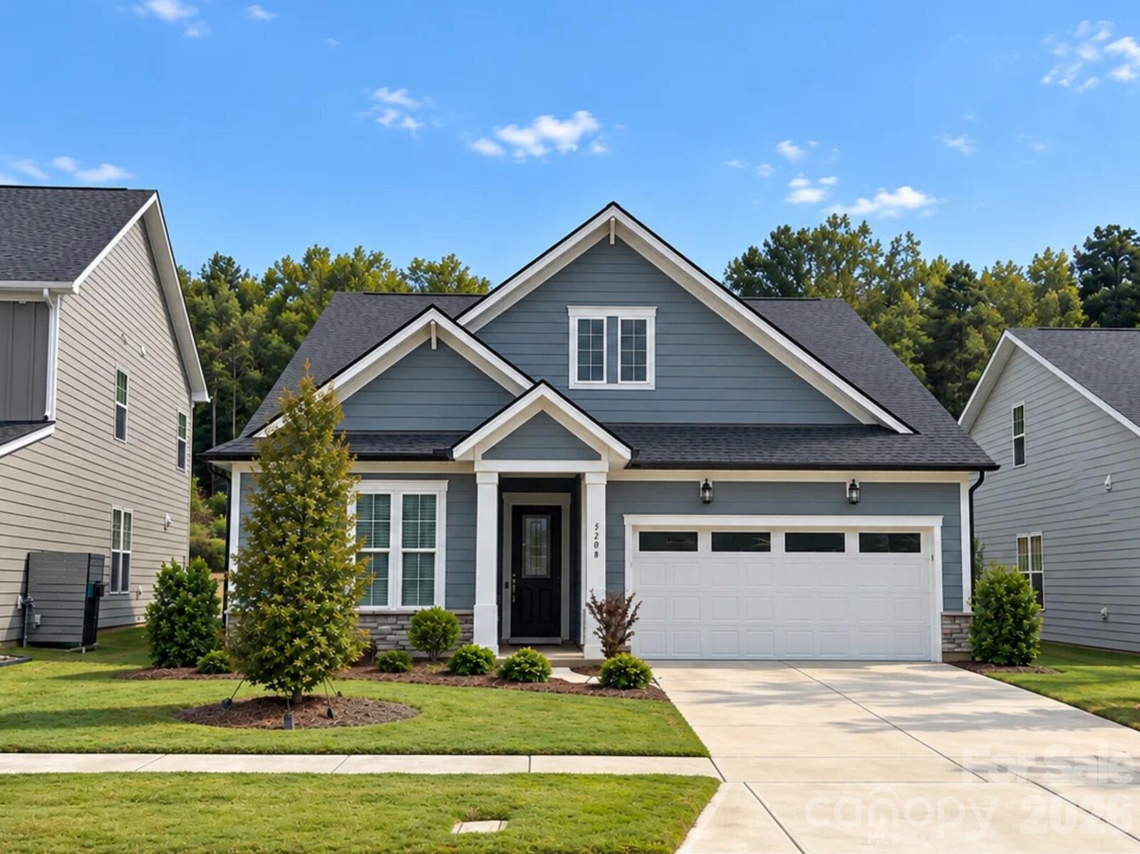 Property Photo:  5208 Glenwalk Drive  NC 28269 