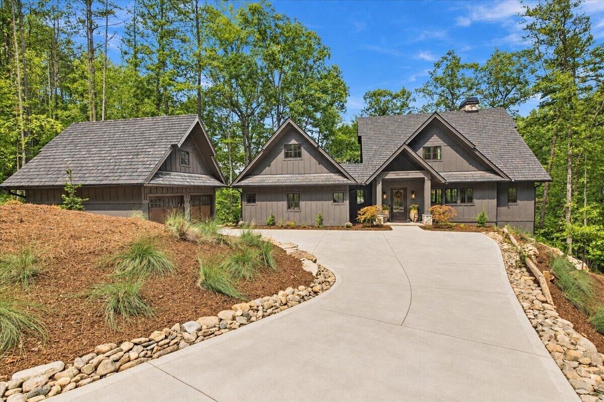 Property Photo: 6 Featherstone Court SC 29685
