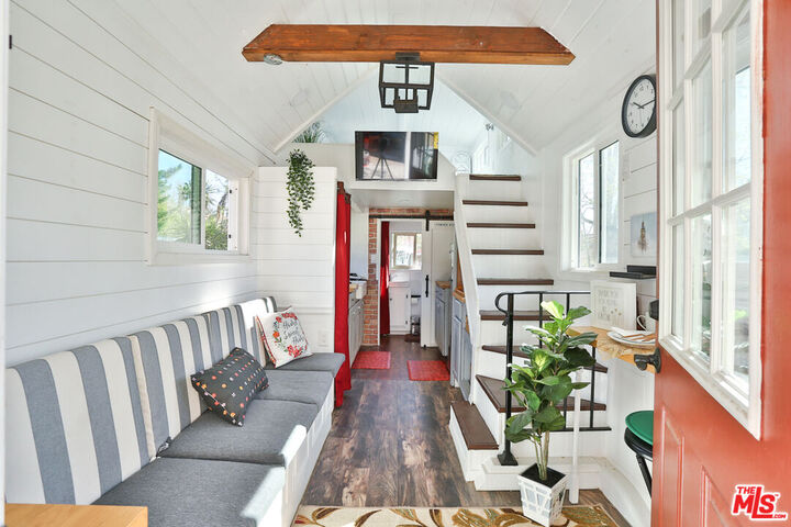 Property Photo:  5520 Deer Creek Ln  CA 91737 