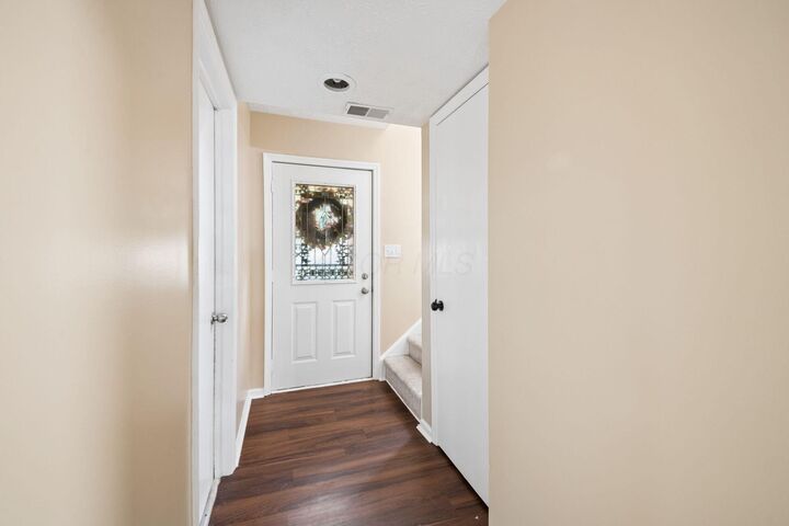 Property Photo: 3063 Clairpoint Way OH 43227