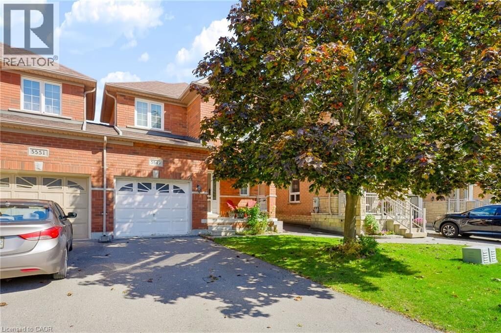 Property Photo:  5549 Katy Gate  ON L5M 7M9 