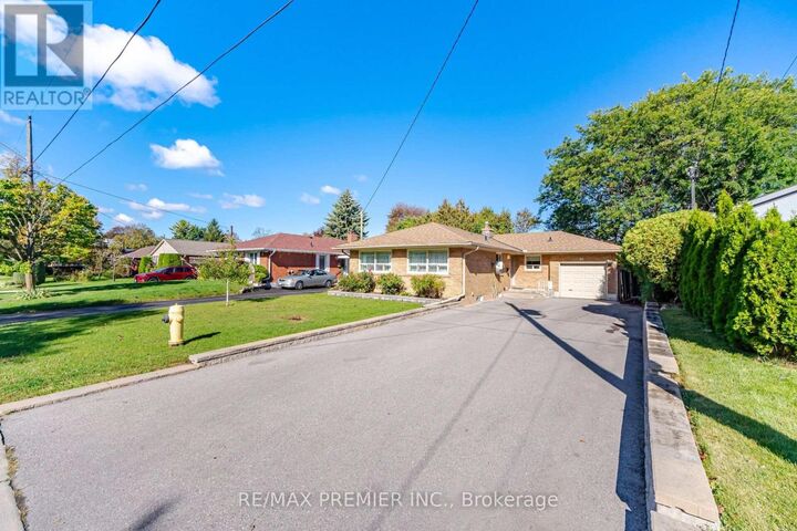 Property Photo:  91 Wigmore Drive  ON M4A 2E9 