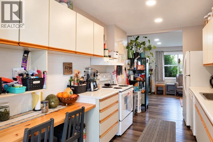 Property Photo:  22 Hawk Street  BC V8C 1N5 